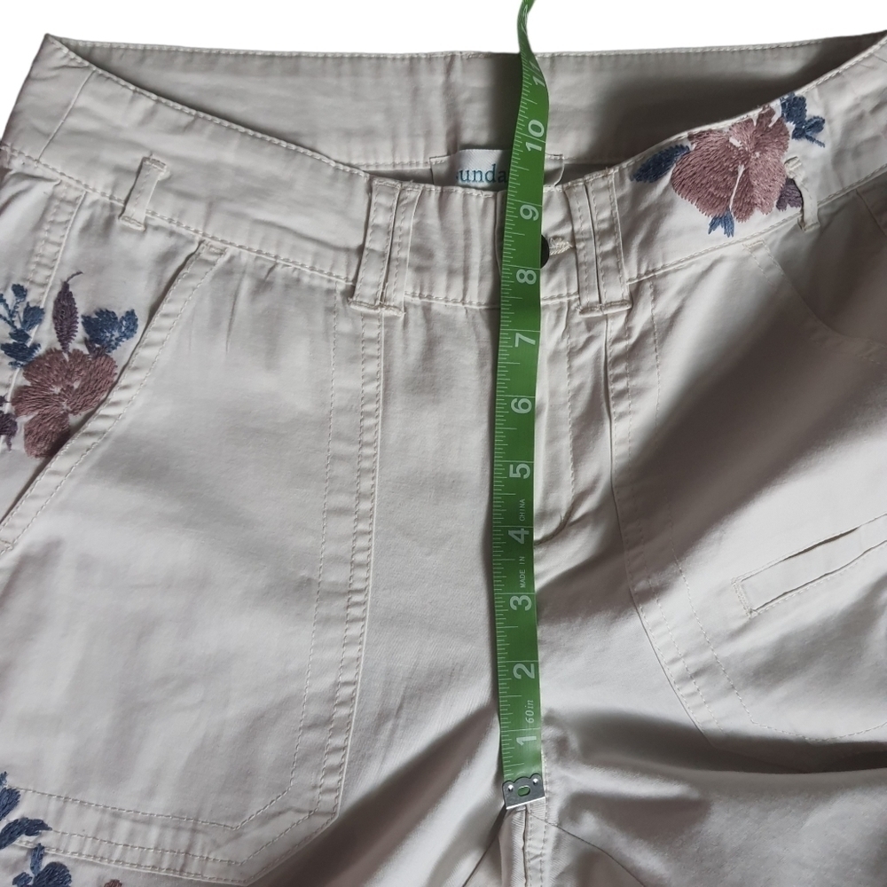 Sundance Embroidered Floral Cargo Pants Womens Size 2 Cream Spring Straight Leg - Picture 10 of 16